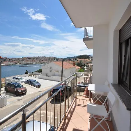 Vanesa Apartment *