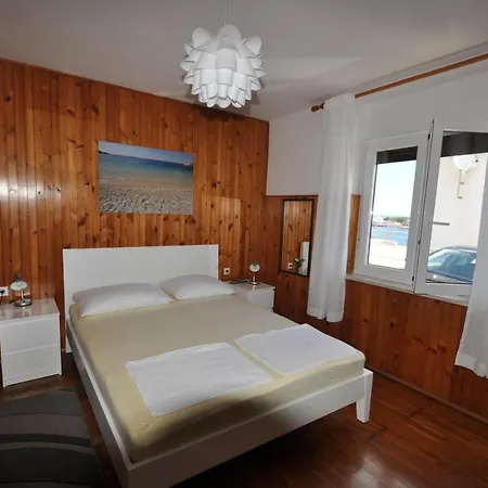 Vanesa Apartment *