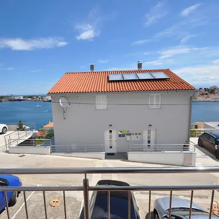 Vanesa Apartment *